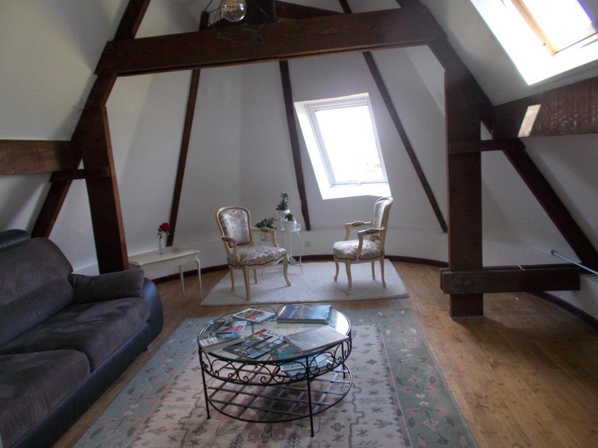 Les Ajoncs Bed & Breakfast Plougrescant Exterior photo